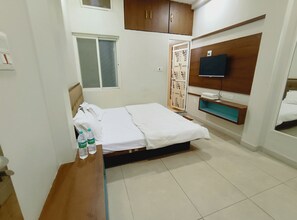Kamar Double Deluks | Wi-Fi gratis dan seprai linen