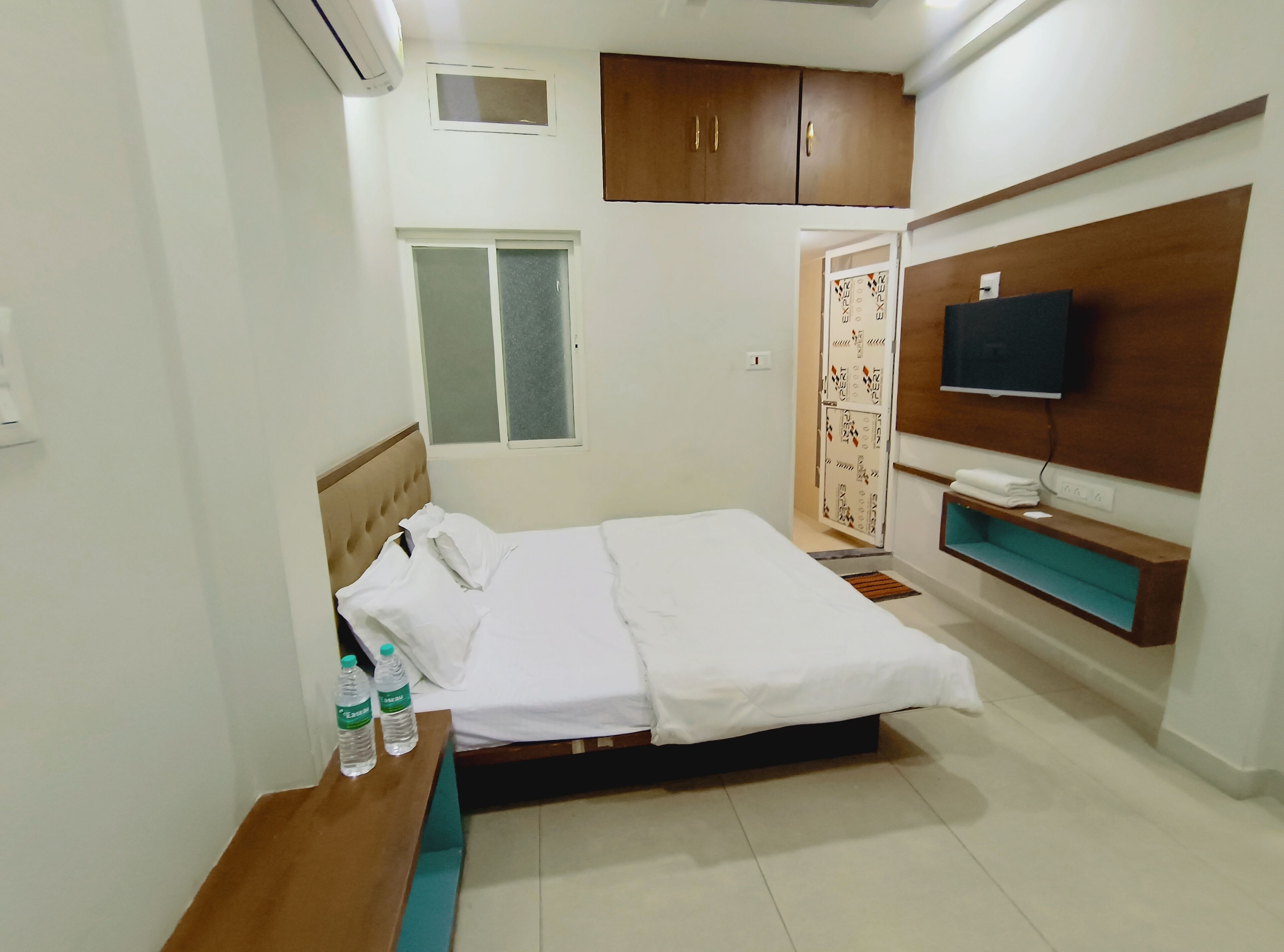 Kamar Double Deluks | Wi-Fi gratis dan seprai linen