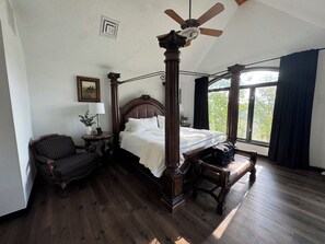 6 bedrooms, free WiFi, bed sheets