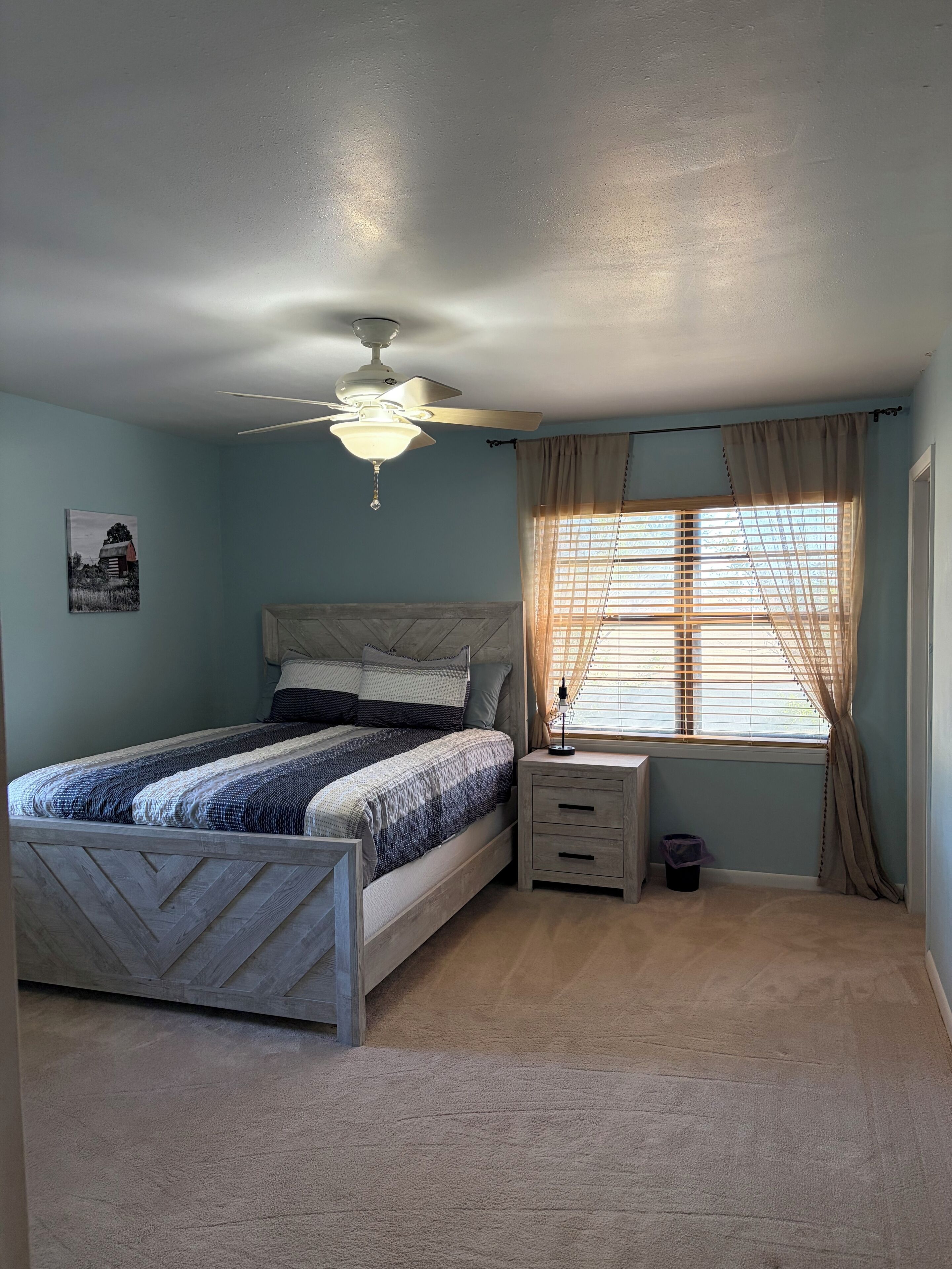 4 bedrooms, WiFi, bed sheets, wheelchair access