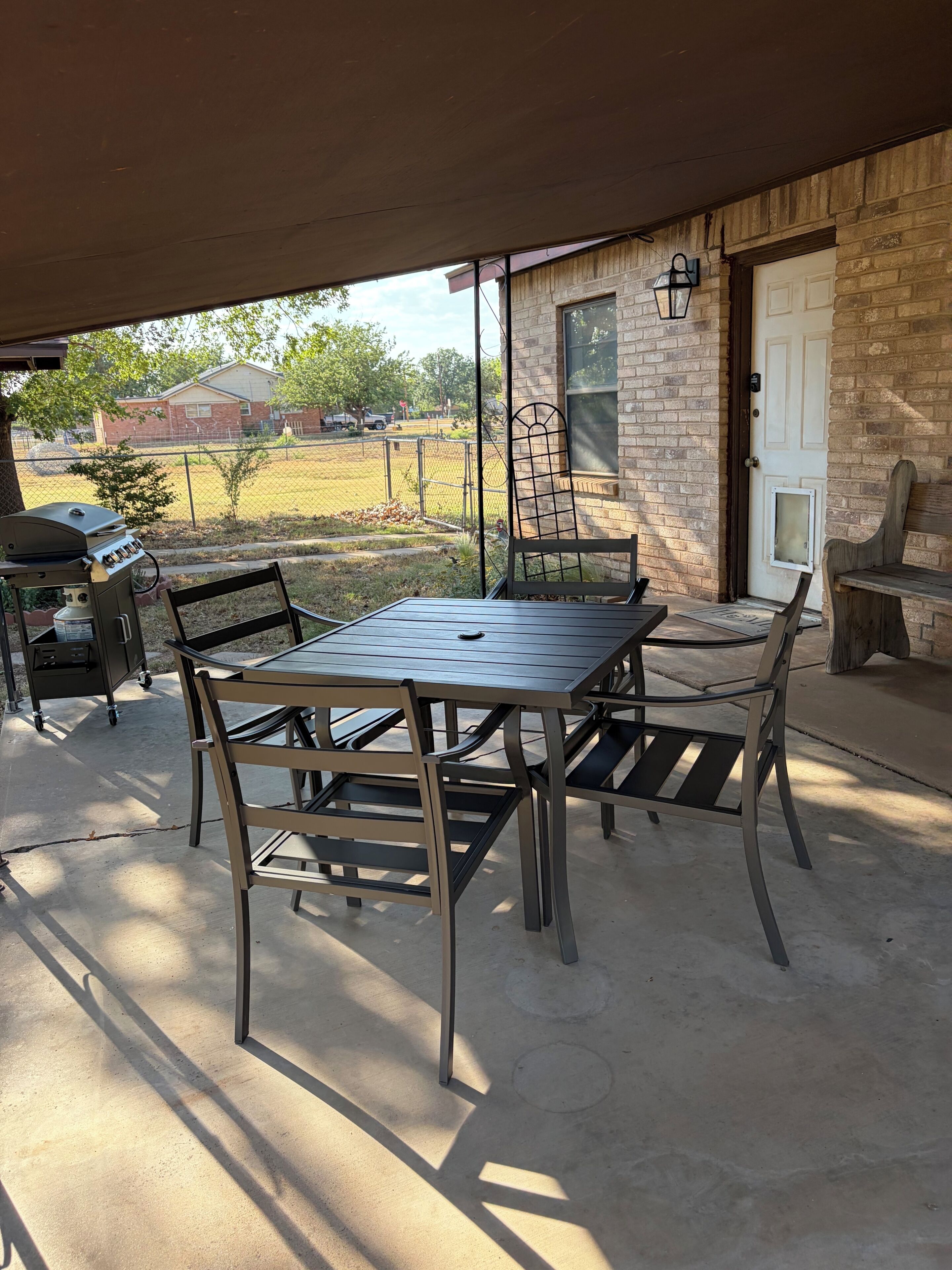 Outdoor dining
