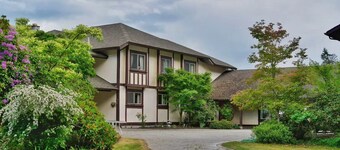 Blue Harbor Luxury Estate