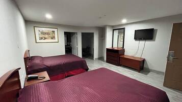 Double Room | Desk, laptop workspace, free WiFi
