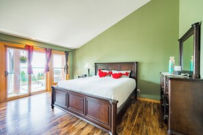Room - Stunning Mountain House “Parrot Summit“ (Kelowna)