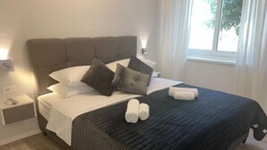 Leilighet (Two Bedroom Apartment with Terrace)