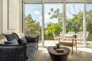 Living area - Garden& Rooftop Beachfront Apartment (Shavei Tzion)