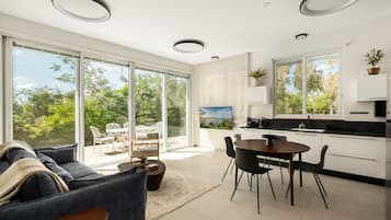 Appartamento, vista giardino | Interni