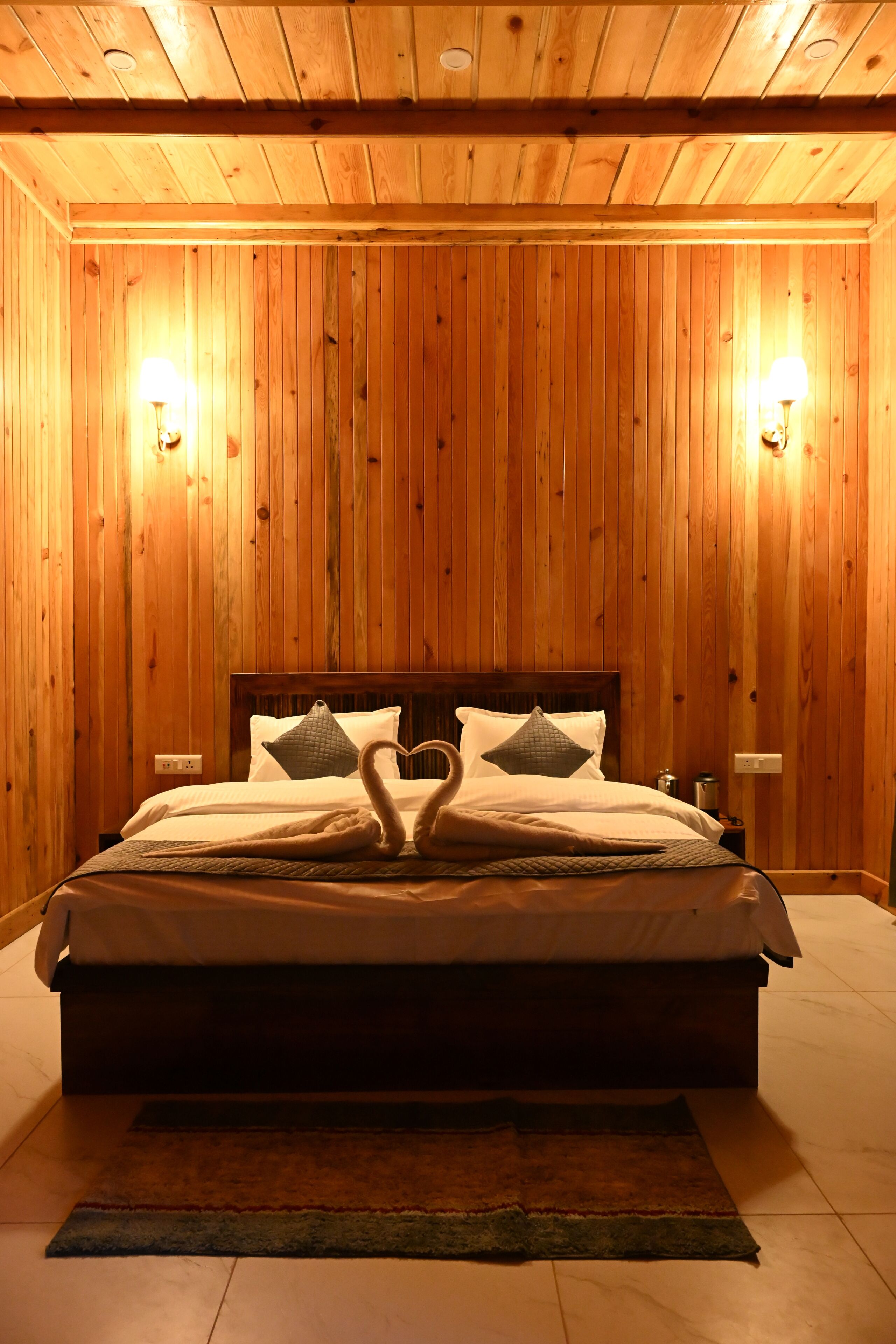 Deluxe Double Room | Desk, laptop workspace, free WiFi