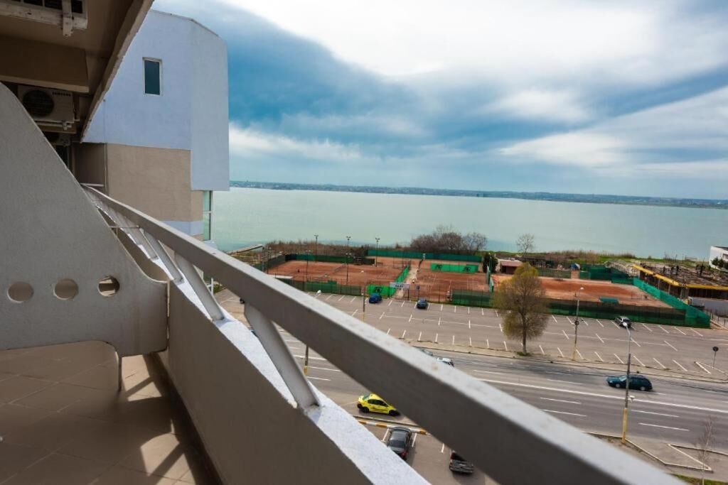 Standard dubbelrum - balkong - sjöutsikt | Boendeområde