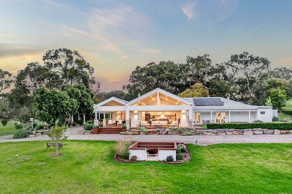 Peaceful country living with stunning open spaces.