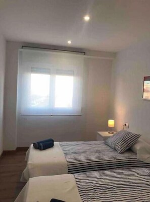 Iron/ironing board, WiFi, bed sheets