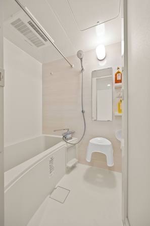 Standard Apartment, 1 Double Bed with Sofa bed, Non Smoking, Beachfront | Bathroom