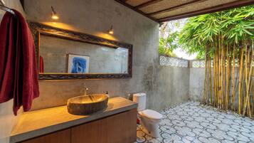 Family Villa, Garden View | Bathroom | Shower, hair dryer, towels, soap