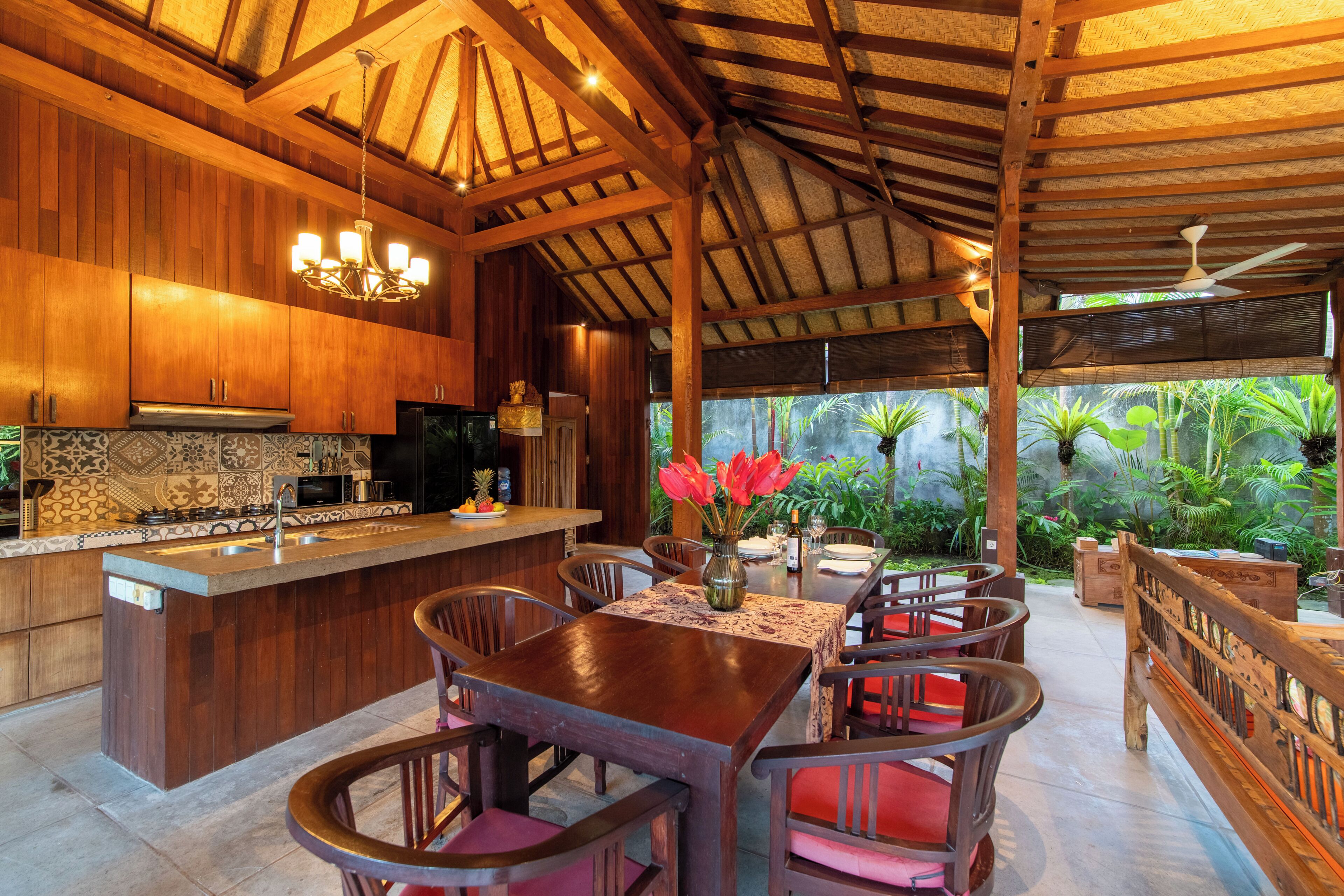 Family Villa, Garden View | Dining