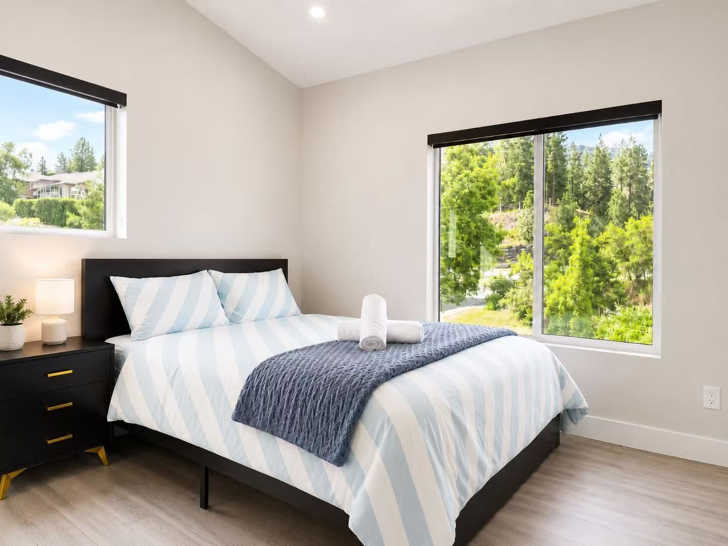 2 habitaciones, acceso a internet y ropa de cama 