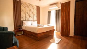 Standard Double Room, Balcony | Iron/ironing board, free WiFi