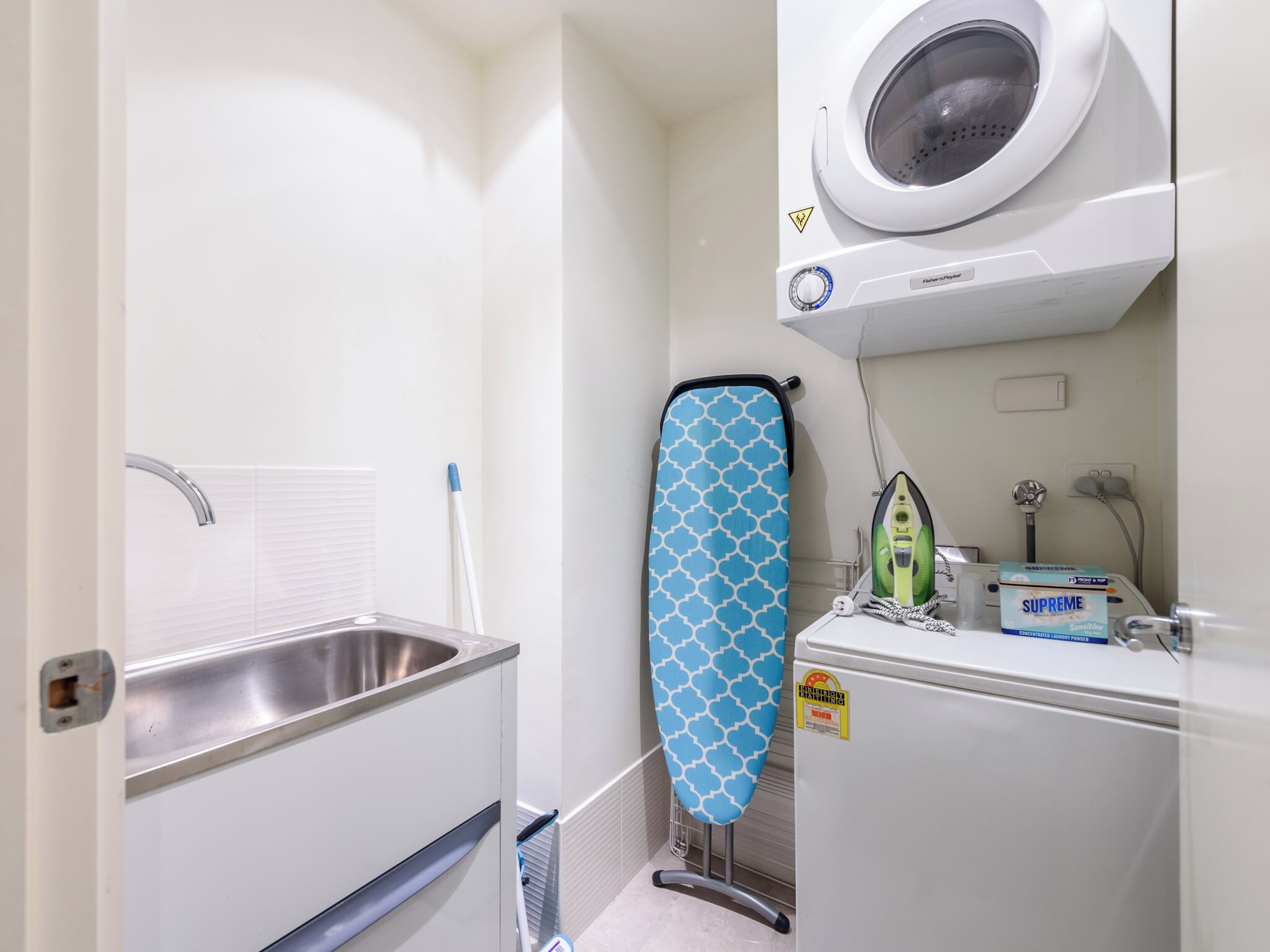 Deluxe Apartment, Balcony, City View | Laundry