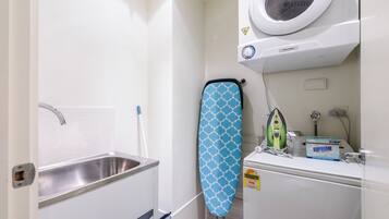 Deluxe Apartment, Balcony, City View | Laundry