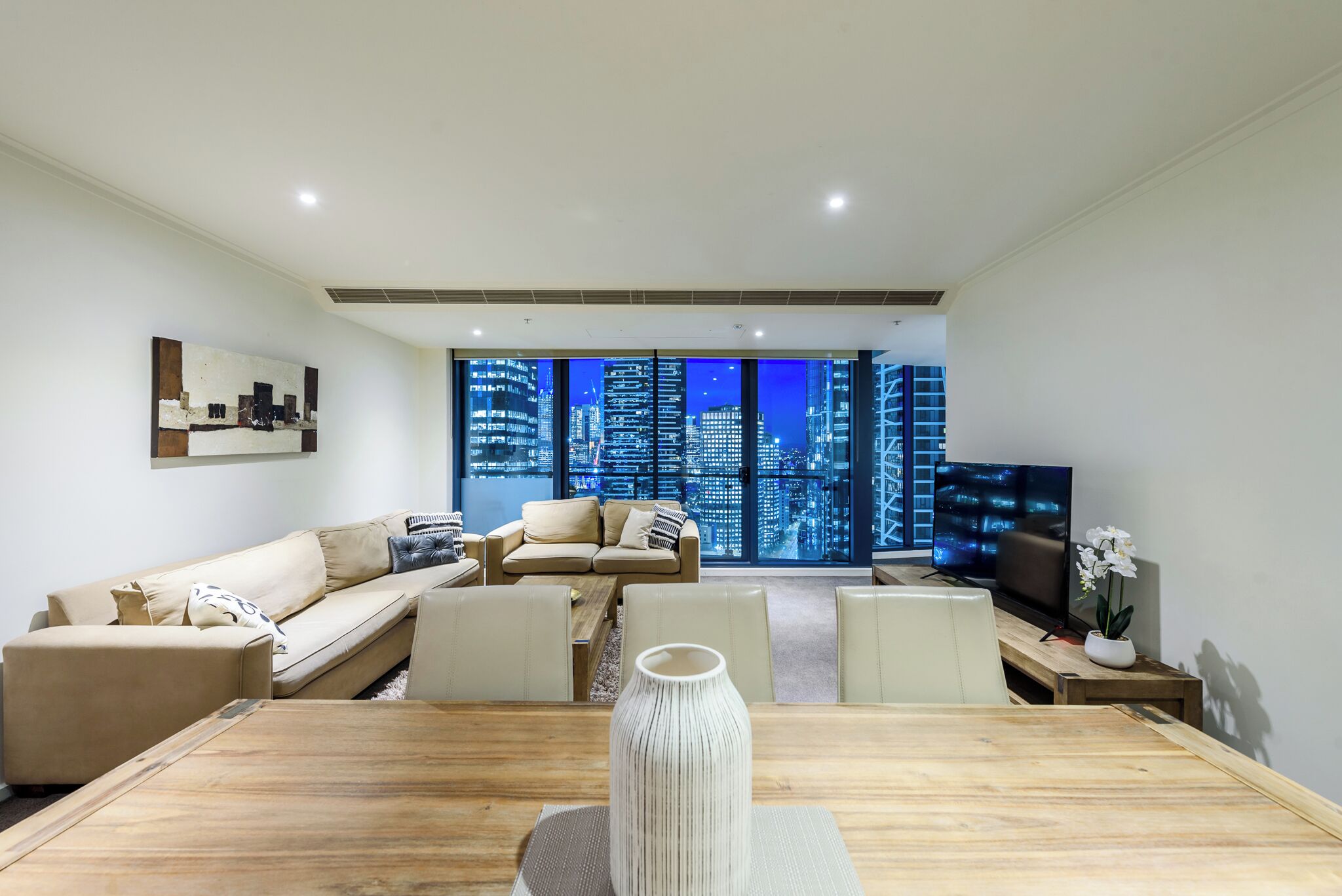 Deluxe Apartment, Balcony, City View | Living area