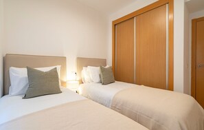 Room - Delightfully Furnished Ground Floor 2 Bed Apartment in Casares Costa (Casares)