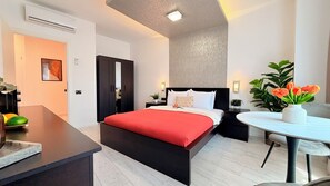Comfort Apartment, 1 Bedroom, Non Smoking | Blackout drapes, iron/ironing board, free WiFi - City Vibes in Piața Romană (București)