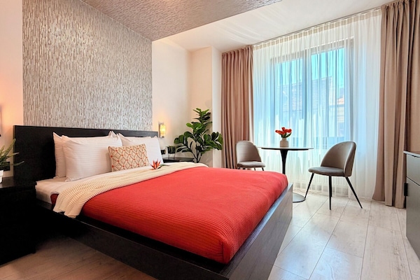 Comfort Apartment, 1 Bedroom, Non Smoking | Blackout drapes, iron/ironing board, WiFi (free)