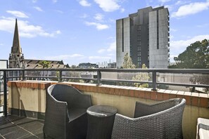 Property grounds - Spacious 1 Bed Apartment Near St Kilda Beach (St Kilda)
