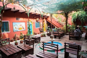 Property grounds - Ganpati Guest House (Varanasi)