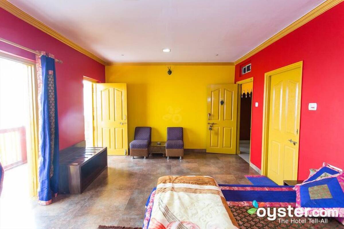 Economy Double or Twin Room, Garden View | In-room safe, desk, laptop workspace