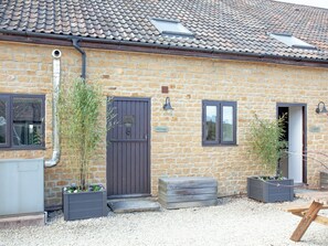 Exterior - 2 bedroom accommodation in Witham Friary, Frome (Witham Friary, Frome)