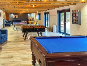 Games room - 2 bedroom accommodation in Witham Friary, Frome (Witham Friary, Frome)