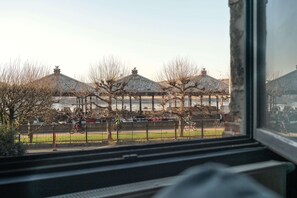 Balcony - Two-bedroom Apartment by the River (Antwerp)