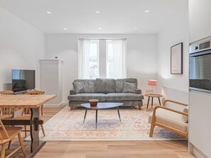 TV - Apartment 6 - UK51404 (Ilfracombe)