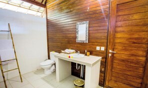 Bathroom - Bukit Ancak Lembongan Resort (Lembongan Island)