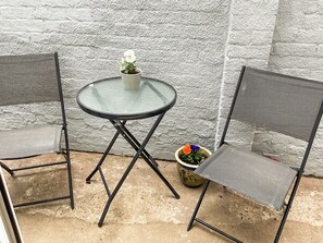 Terrace/patio - 2 bedroom accommodation in Weymouth (Weymouth)