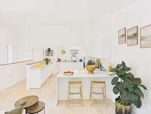 Interior - Stunning 3-Bed Coastal Eco Retreat | Near Beaches (Falmouth)