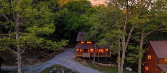 6BR Cabin Trio + Hot Tubs | Quiet Side of Smokies | Isaiah's, Jack's & Elijah's