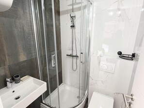 Apartment | Bathroom - Coastal Escape for 2 in Sukosan (Sukosan)