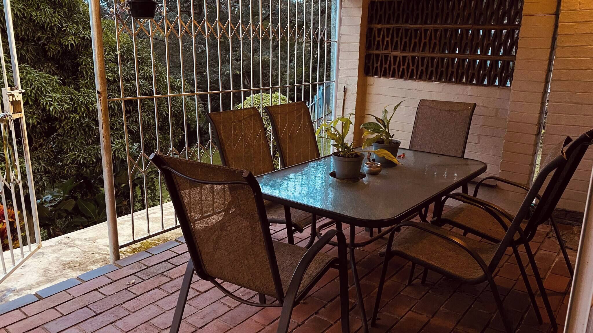 Outdoor dining
