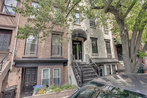 Exterior - Walkable Urban Retreat in Hoboken! (Hoboken)