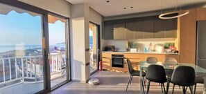 Private kitchen - ALTA MARE city & sea VIEW- Cent Lux Apt (2BD, 2WC) (Zakinthos)