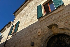 Exterior detail - Nice apartment in village of Novilara (Pesaro)
