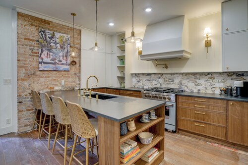 2nd Street Inn: Historic 1870s Gem Steps From Main