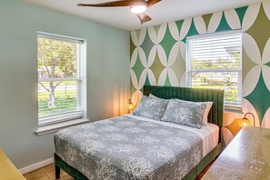 Room - Family Home w/ Gazebo in Fort Walton Beach! (Fort Walton Beach)