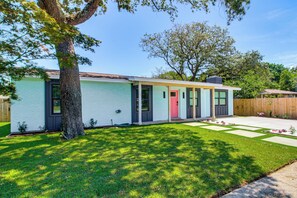 Exterior - Family Home w/ Gazebo in Fort Walton Beach! (Fort Walton Beach)