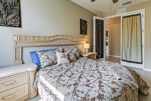 Room - Extended Stay in Naples! Home w/ Community Perks (Naples)