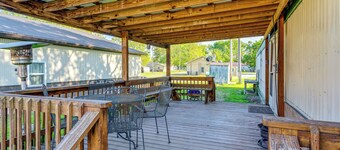 3 Mi to Swan Lake! Hunting & Fishing Retreat