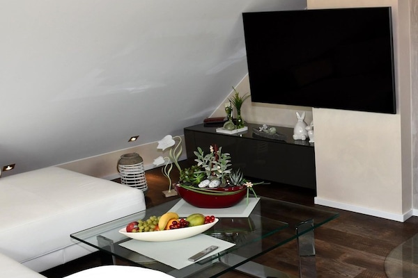 Zimmermann's Lounge 7