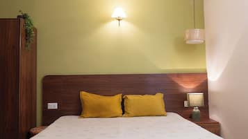 Deluxe Double Room | Individually furnished, desk, laptop workspace, bed sheets
