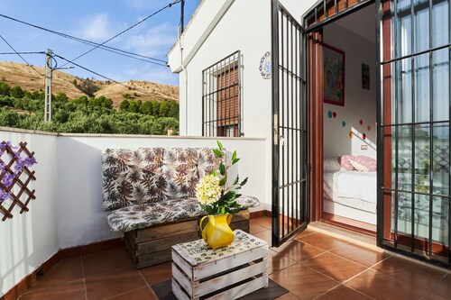 Holiday Home 'La Majailla' with Pool, Mountain Views, Wi-Fi & Air Conditioning